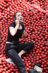 An Apple a day 37 * 5616 x 3744 * (7.02MB)